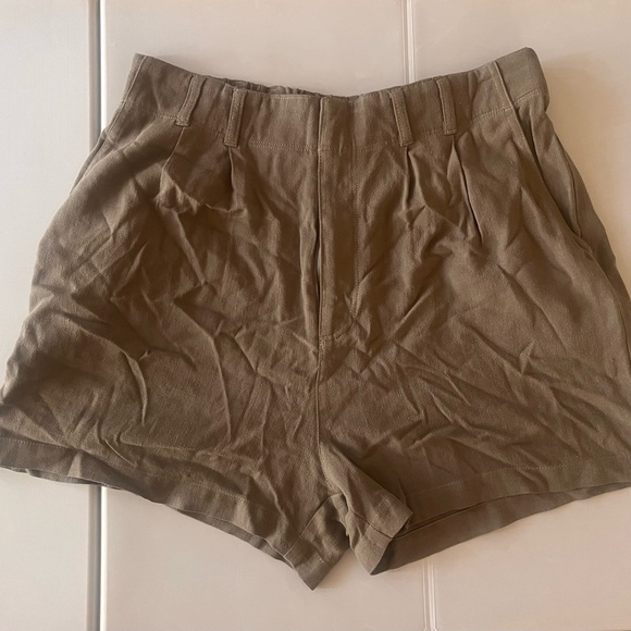 Khaki Green L Z Supply shorts NWT - Picture 1 of 4